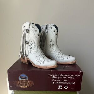 Women's White Ankle Boots with Fringe